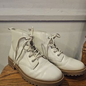 Old Navy Kids White Lace-Up Boots